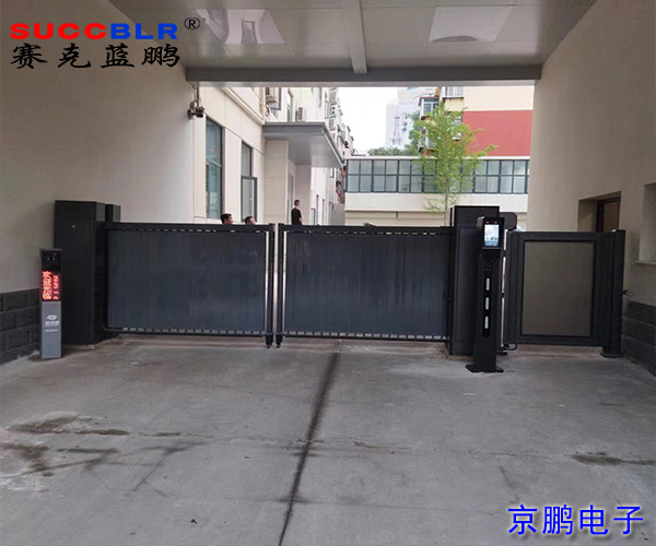 be409d48704372e163a08298d2591cb6.jpg